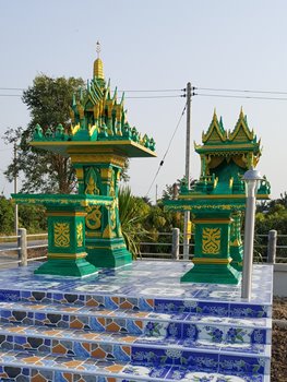 148256214181-ลพบุรีกลาง3ชั้นthum